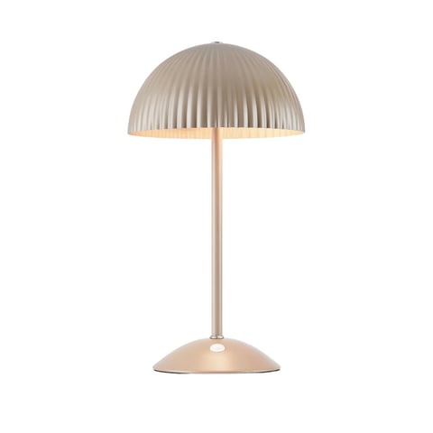 Markslöjd bordlampe Zin 2L med ribbet kuppelskjerm og champagnefarget metallfot
